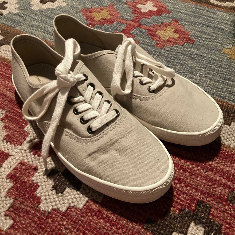 American Eagle 🦅 Tan Cloth Shoes US Women’s 7.5